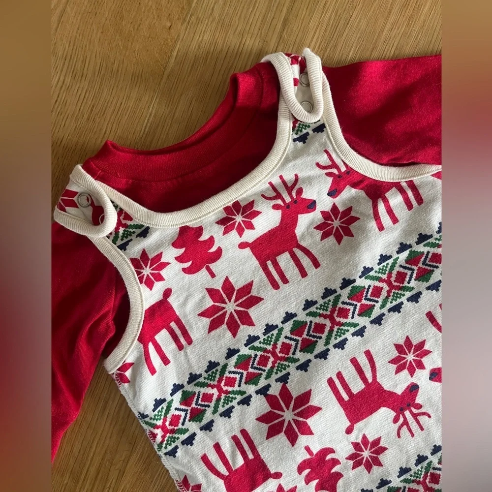 0-3m Hanna Andersson 2 Piece Reindeer Jumper and Red Shirt Baby Set